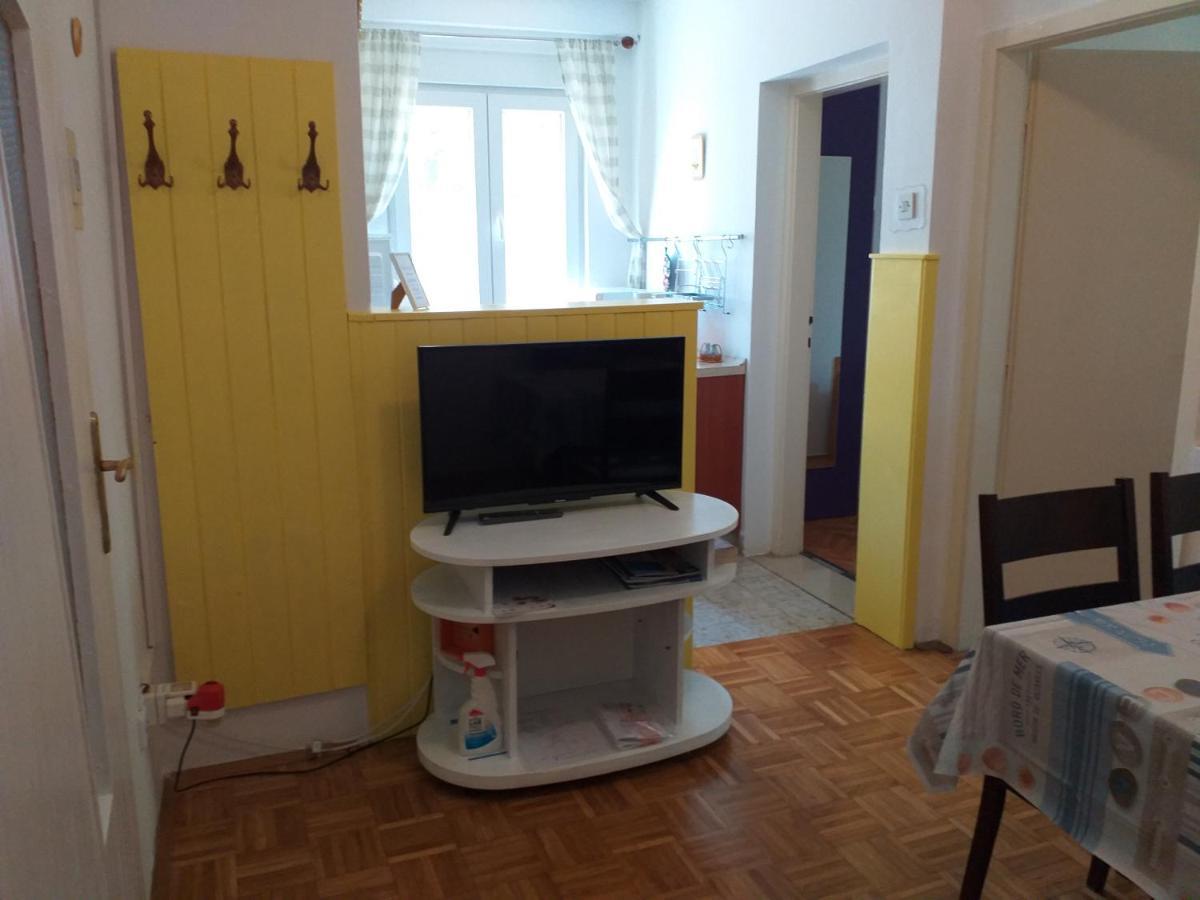 Levak Apartments - Apt. 2 Pjescana Uvala Εξωτερικό φωτογραφία