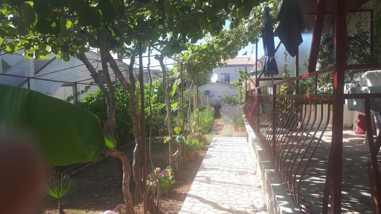 Levak Apartments - Apt. 2 Pjescana Uvala Εξωτερικό φωτογραφία